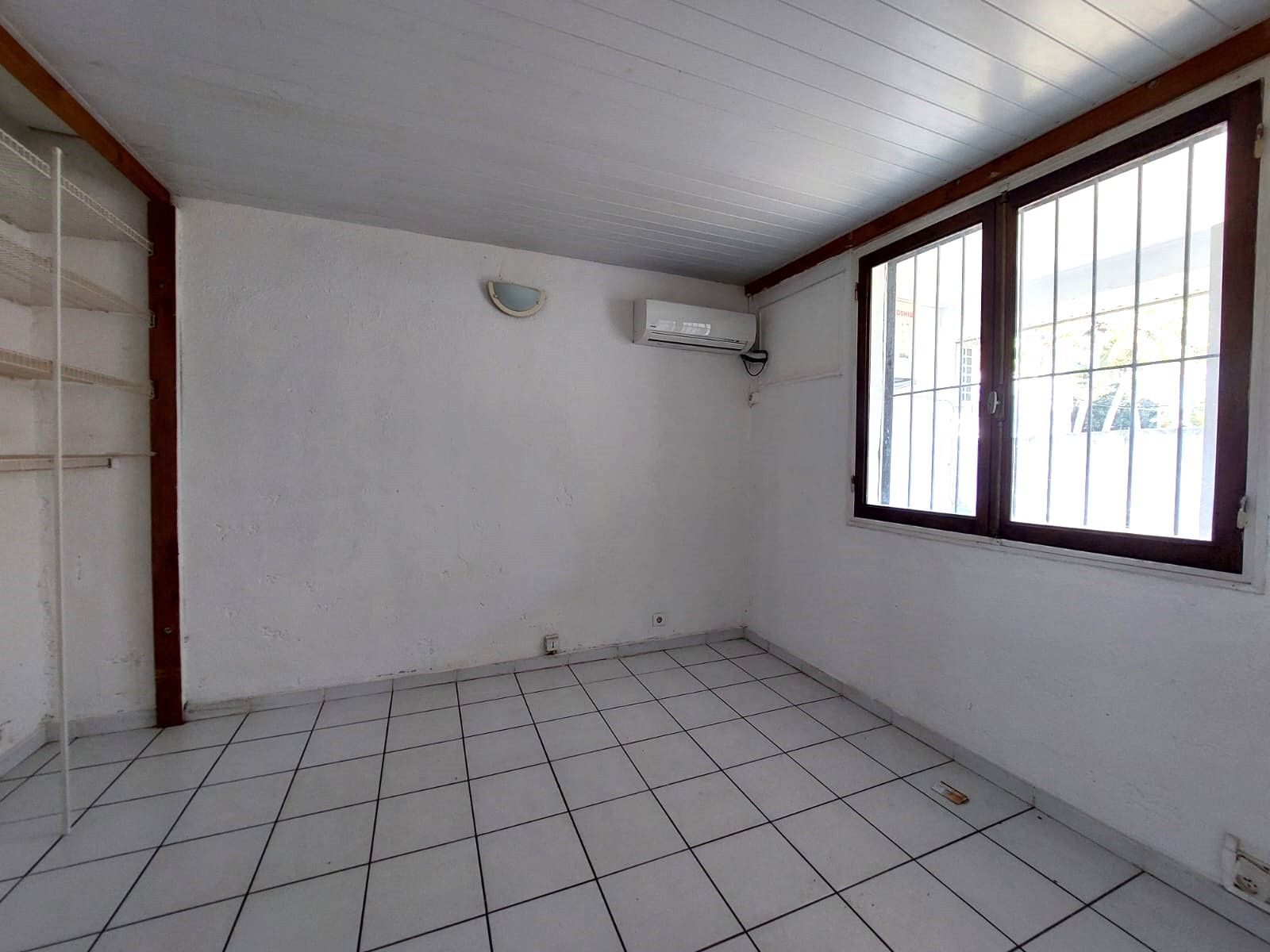 F2 Ducos - 33 m² - 68 000 XPF/mois