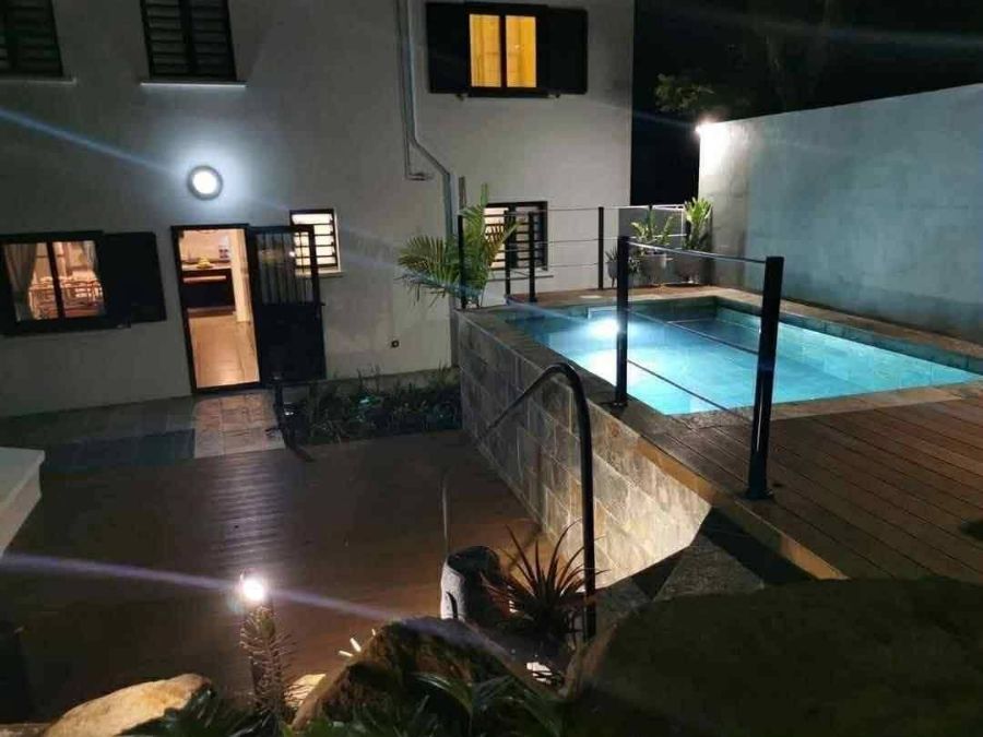 Suite parentale avec salle de bain dans une coloc avec piscine à La Bretagne — photo 2