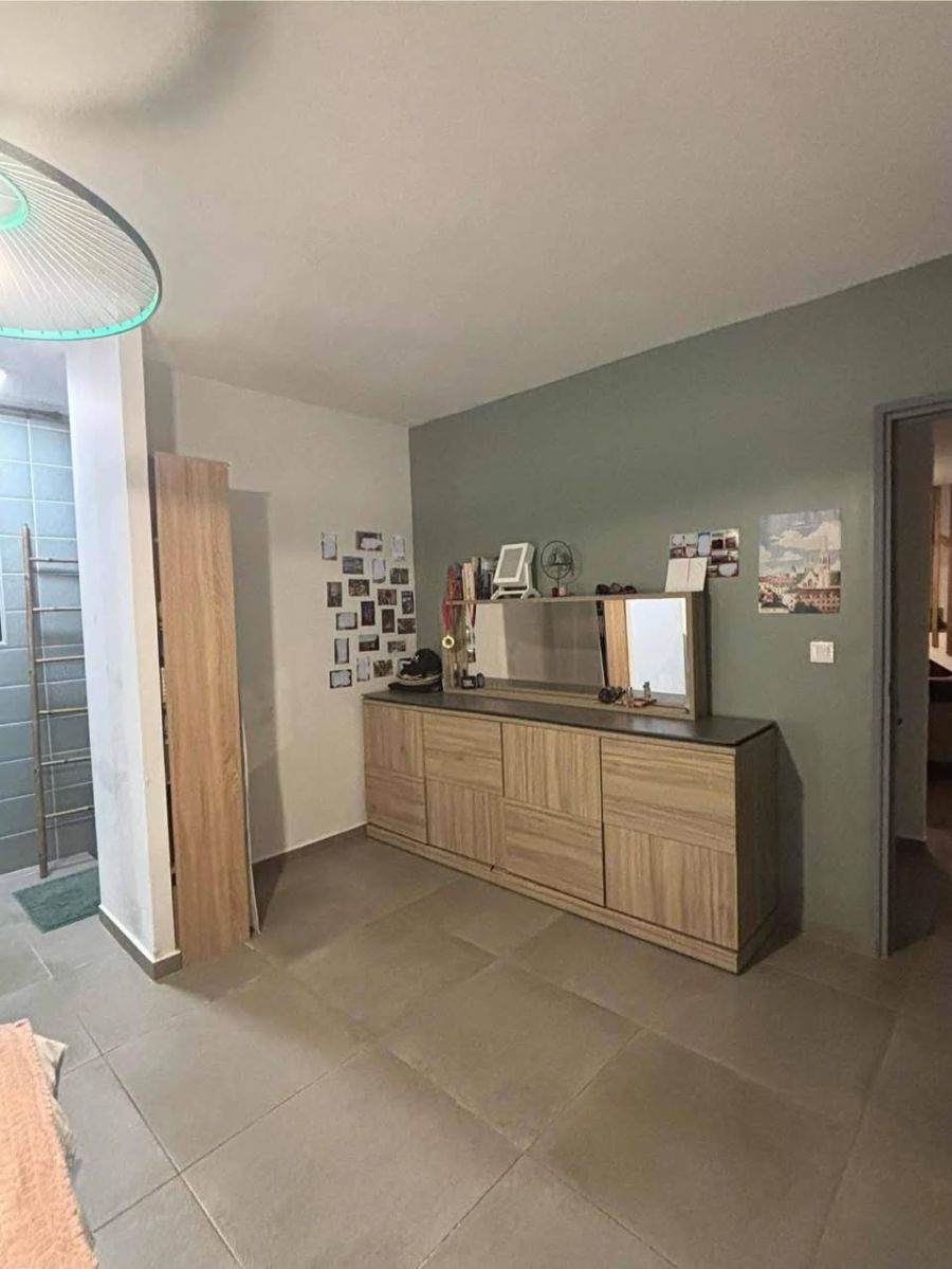 Suite parentale avec salle de bain dans une coloc avec piscine à La Bretagne — photo 4