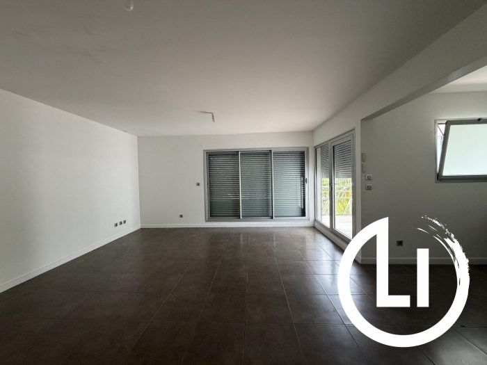 Appartement 3 pièces 67 m², Ouémo — 24 000 000 CFP — photo 2