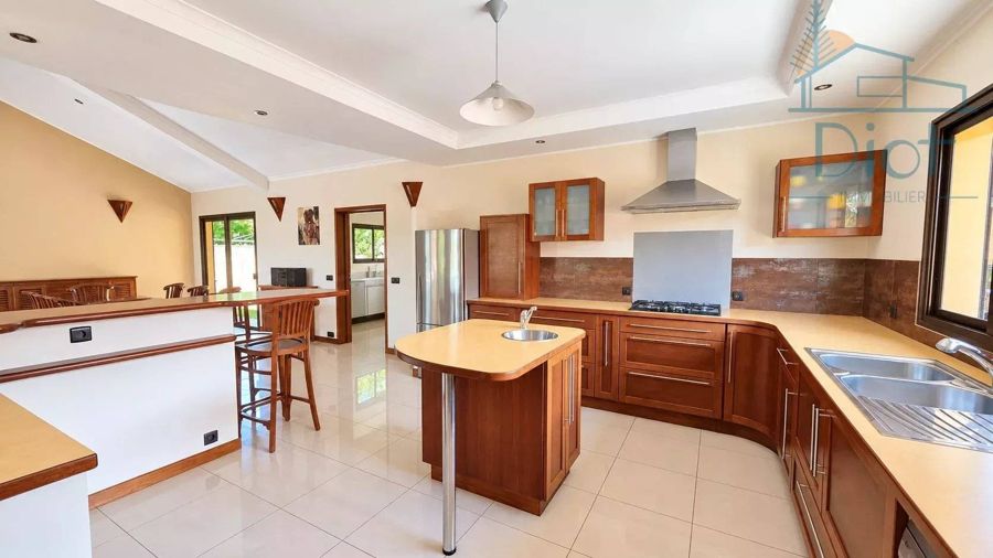 Villa 4 pièces 185 m², Savannah — 65 000 000 CFP — photo 3
