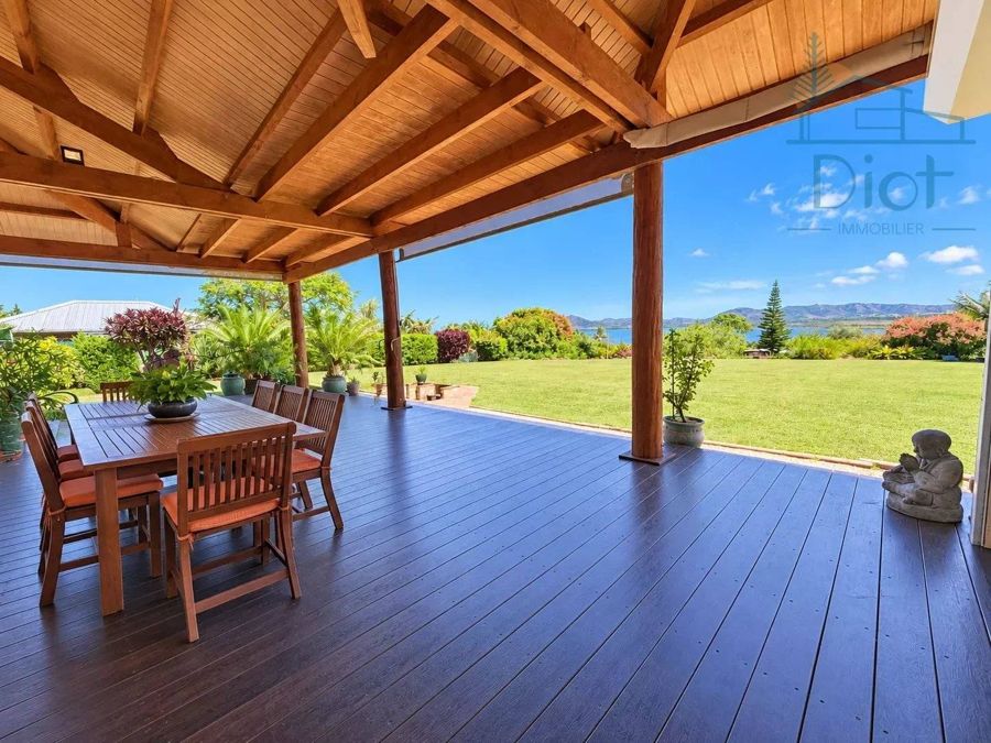 Villa 4 pièces 170 m², Port-Ouenghi — 52 900 000 CFP