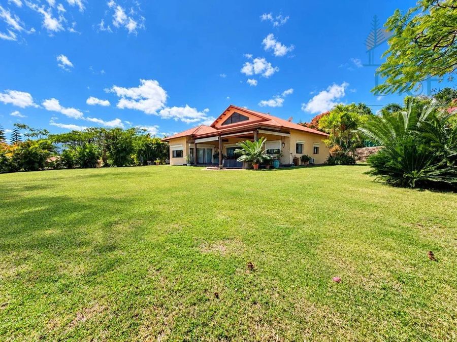Villa 4 pièces 170 m², Port-Ouenghi — 52 900 000 CFP — photo 2
