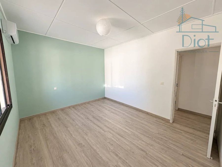 Appartement 4 pièces 120 m², Portes de Fer — 192 000 CFP — photo 5