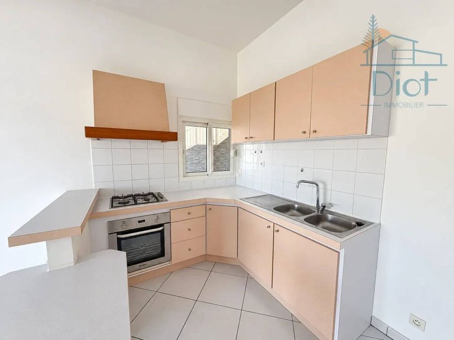Appartement 3 pièces 60 m², Vallée des Colons — 130 000 CFP charges comprises — photo 3