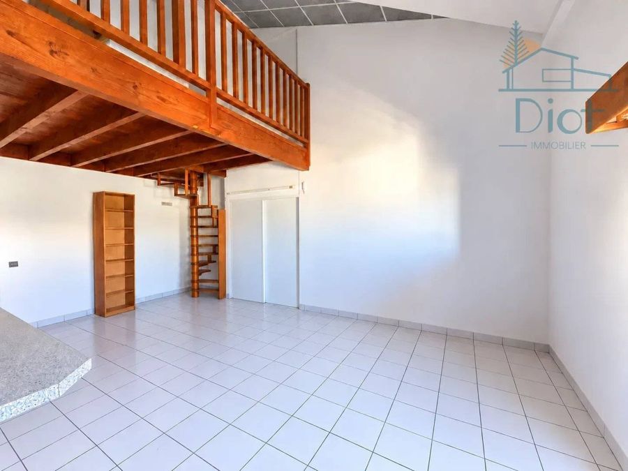 Appartement 1 pièce 54 m², Centre-Ville — 86 000 CFP charges comprises — photo 2