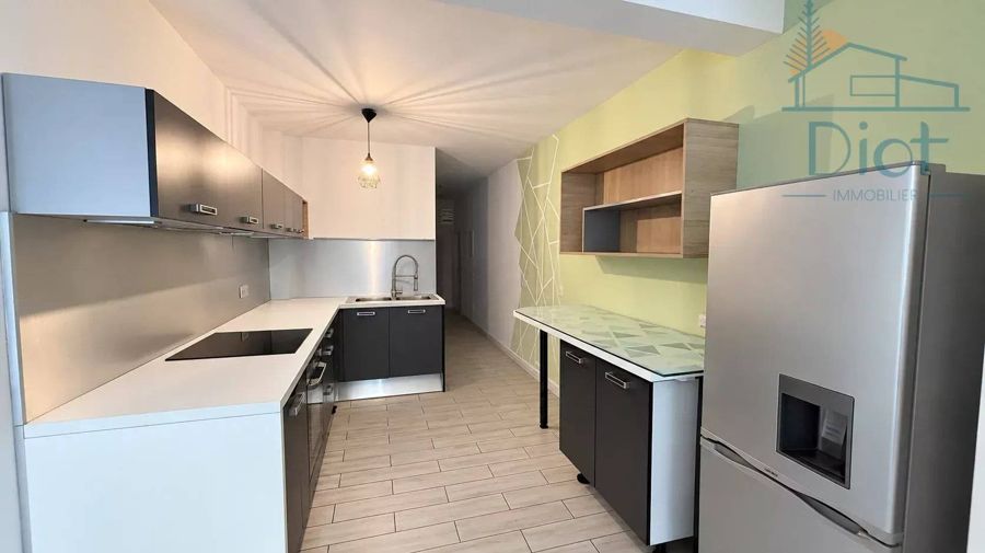 Appartement 3 pièces 75 m², Magenta — 125 000 CFP — photo 5