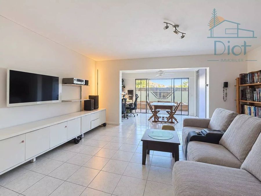 Appartement 2 pièces 70 m², Val Plaisance — 105 000 CFP charges comprises