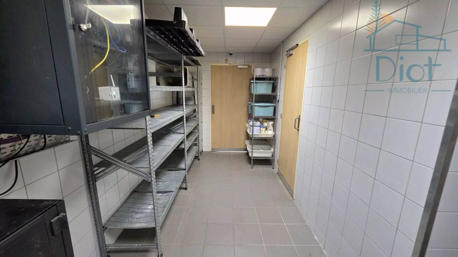Local commercial 73 m², Koutio — 275 000 CFP — photo 4