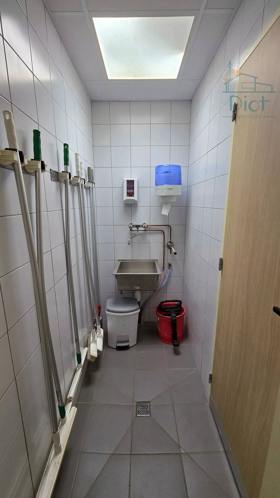 Local commercial 73 m², Koutio — 275 000 CFP — photo 5