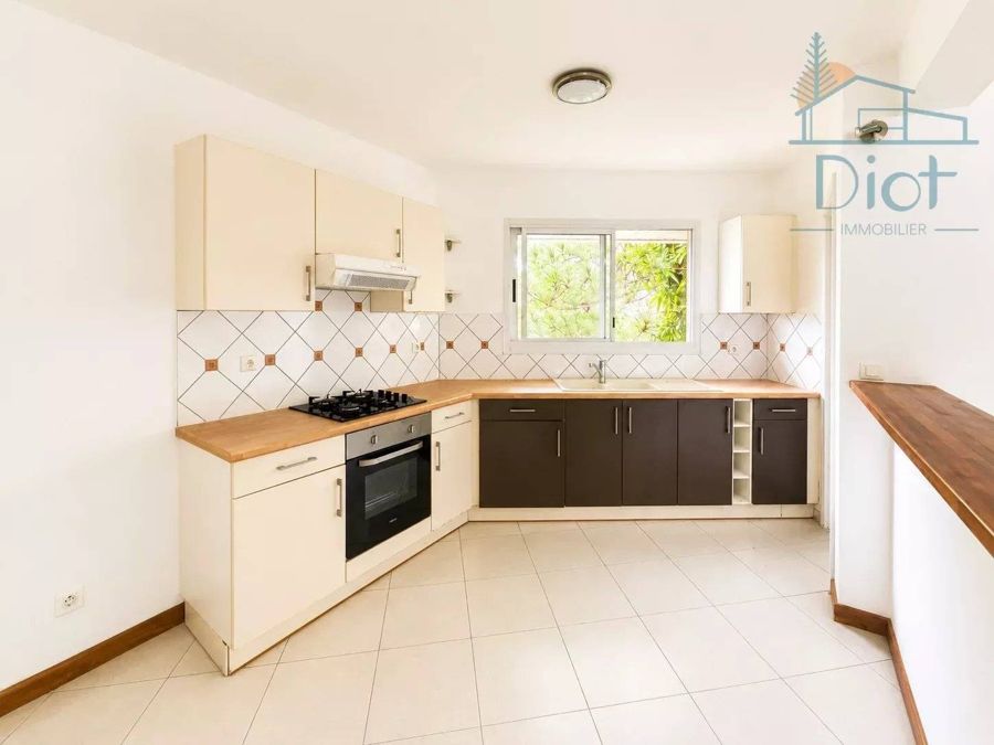 Appartement 3 pièces 82 m², Ouémo — 178 000 CFP charges comprises — photo 4
