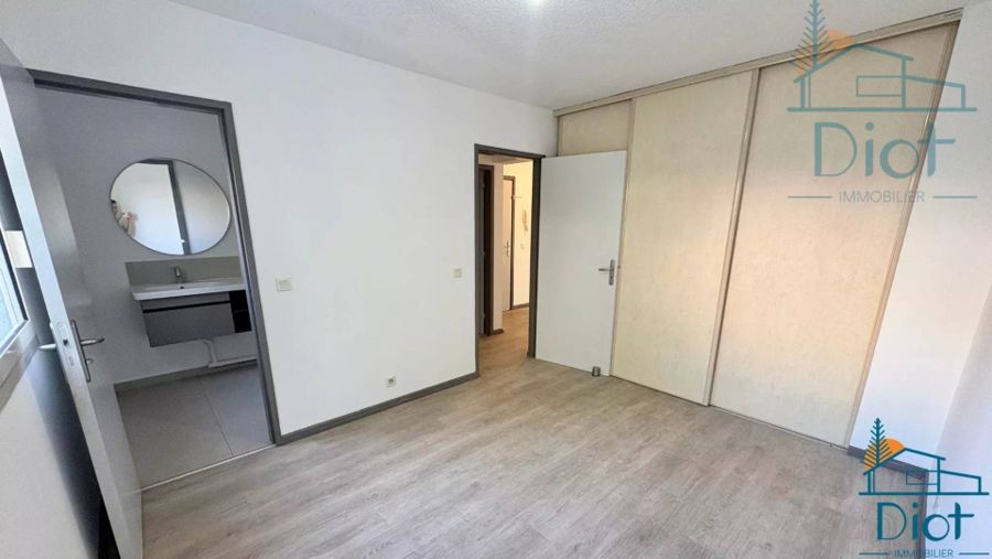 Appartement 2 pièces 46 m², Quartier Latin — 82 000 CFP charges comprises — photo 3