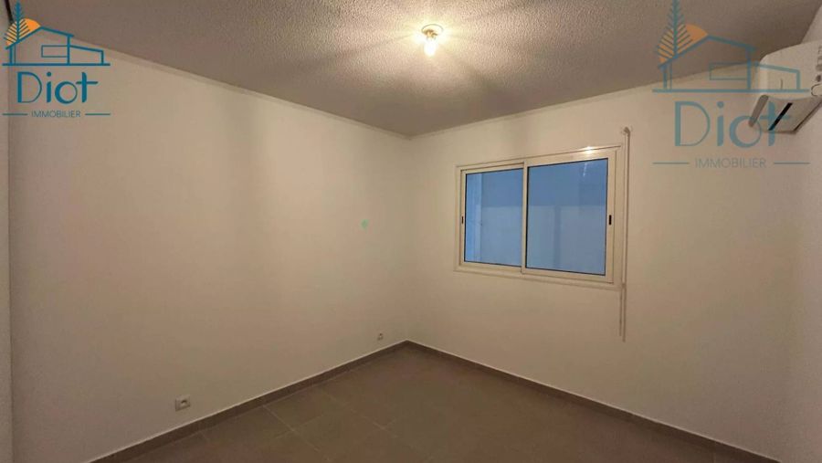 Appartement 3 pièces 93 m², Boulari — 97 500 CFP charges comprises — photo 5
