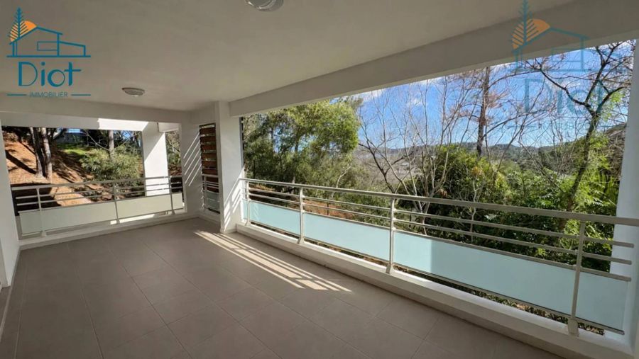 Appartement 4 pièces 111 m², Boulari — 104 900 CFP charges comprises — photo 2