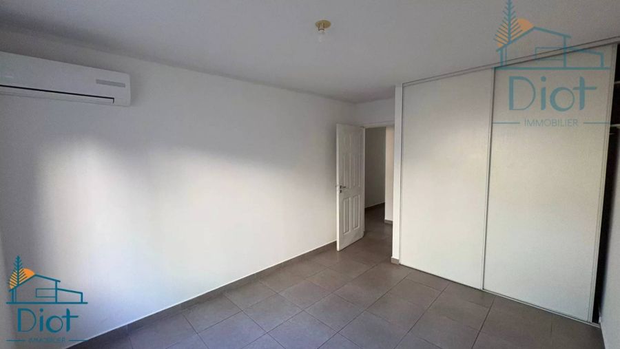 Appartement 4 pièces 111 m², Boulari — 104 900 CFP charges comprises — photo 5