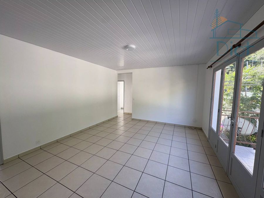 Appartement 3 pièces 70 m², Ducos — 90 000 CFP charges comprises