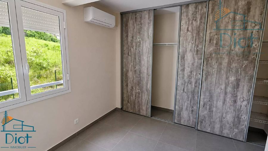 Appartement 4 pièces 104 m², Apogoti — 113 000 CFP charges comprises — photo 2