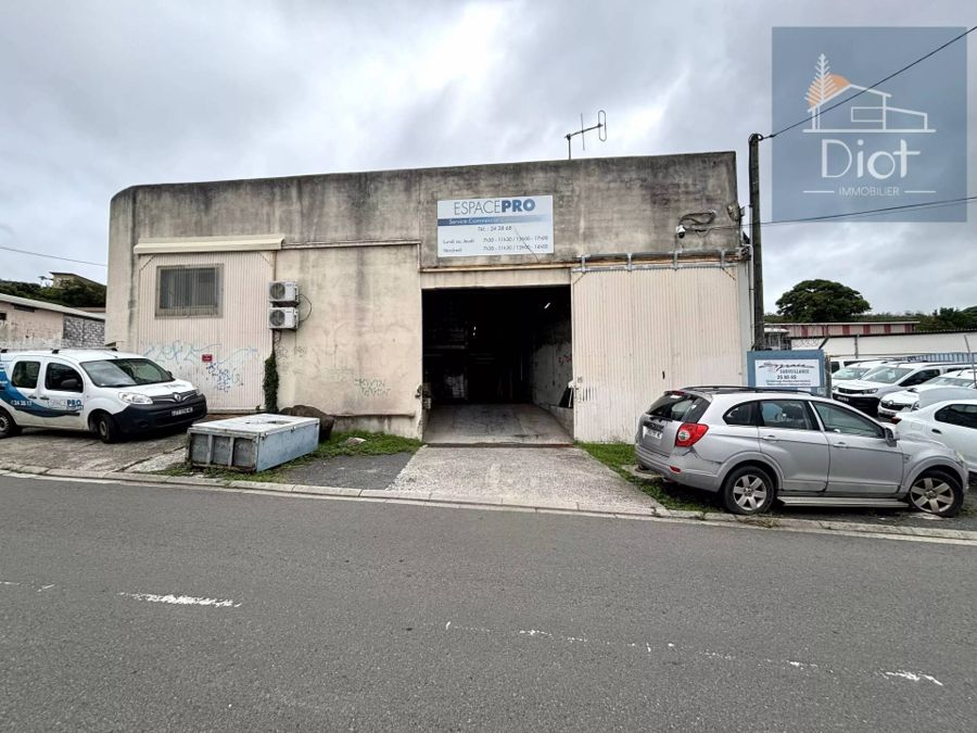 Entrepôt 894 m², Ducos — 760 000 CFP