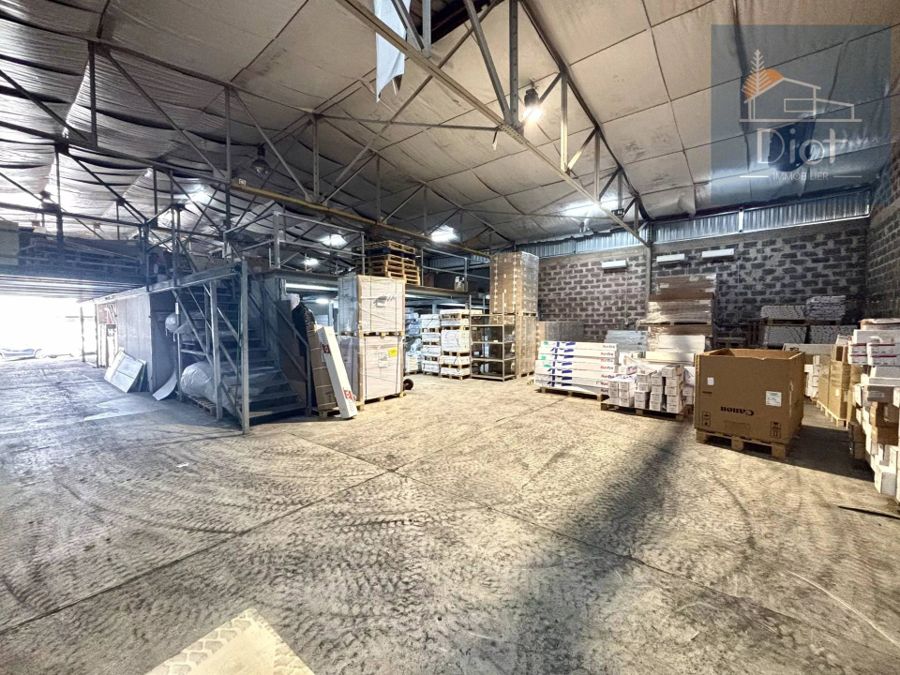 Entrepôt 894 m², Ducos — 760 000 CFP — photo 4