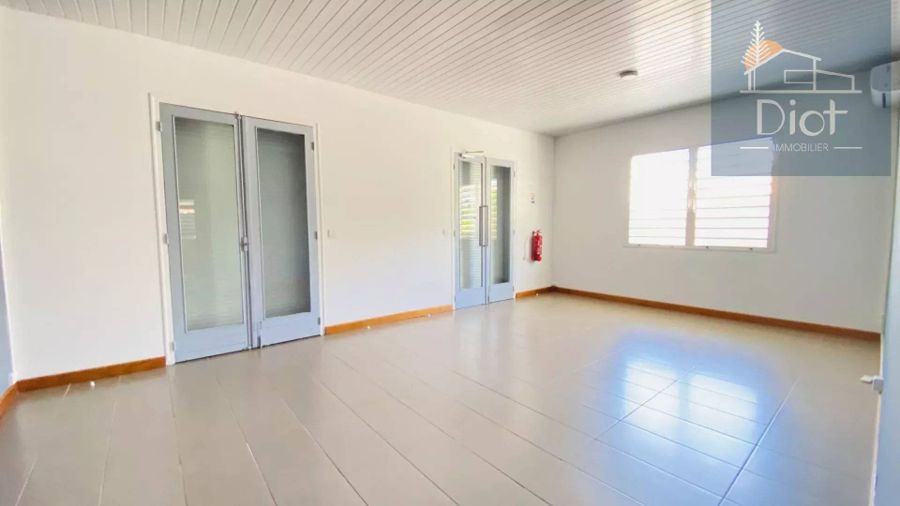 Bureau 5 pièces 100 m², Val Plaisance — 151 000 CFP — photo 3
