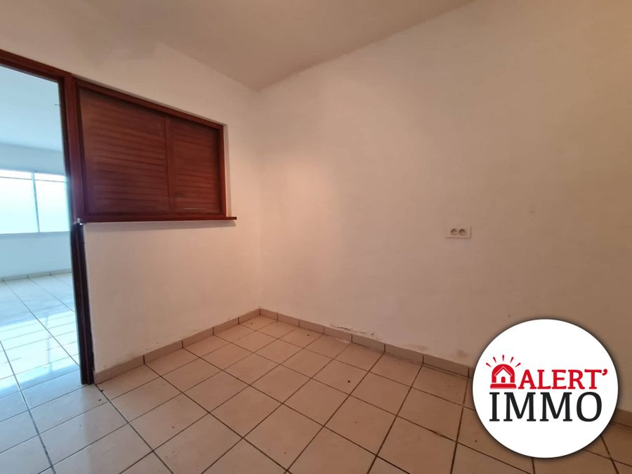 Local commercial, Yahoué — 17 990 000 CFP — photo 4