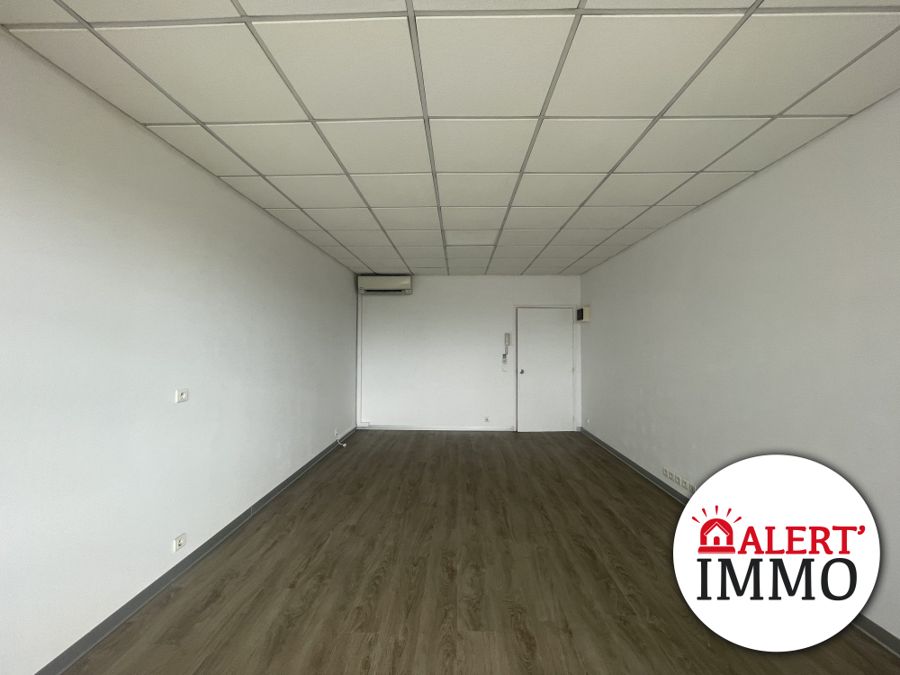Local commercial, Vallée des Colons — 70 000 CFP — photo 4